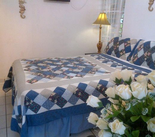 Coconut Palms Inn