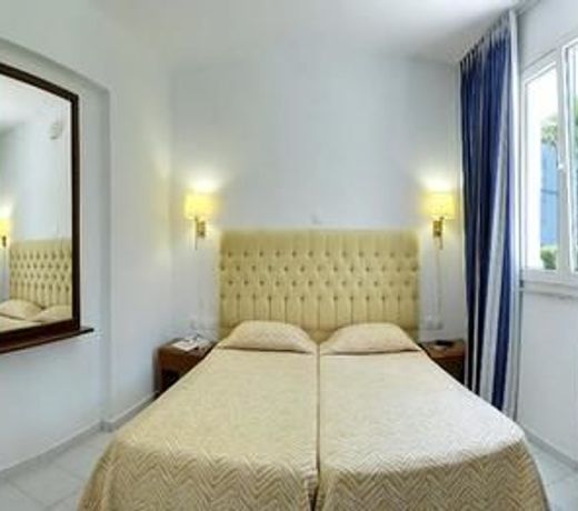 Helion Resort
