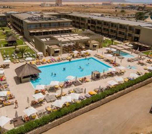 Oasis Salinas Sea