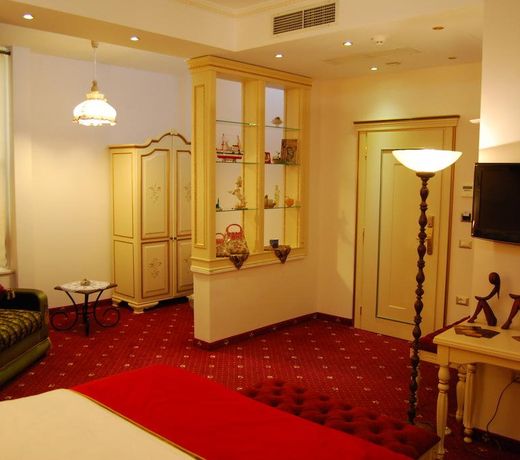 2 KITARRAT Boutique Hotel & SPA