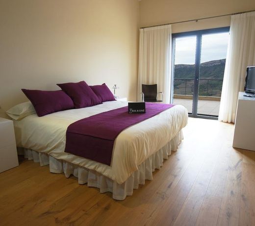 Buil & Gine Wine Hotel