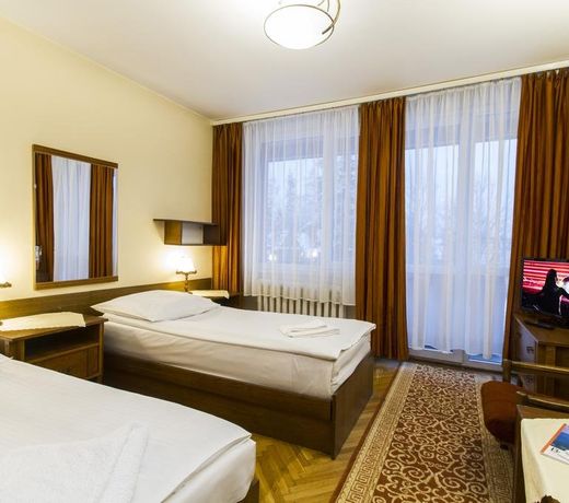 Hotel PRL RZEMIEŚLNIK