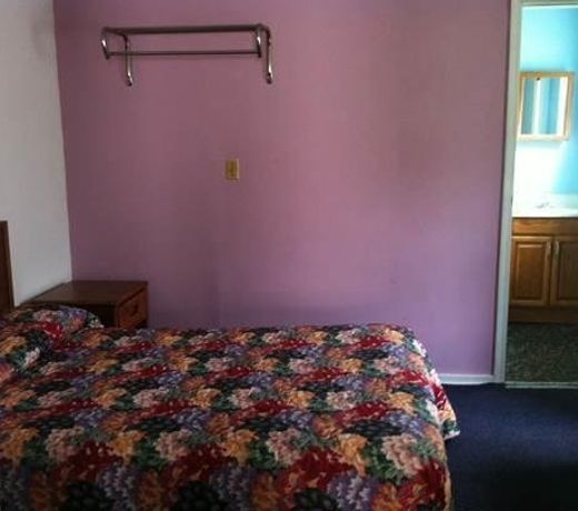 Green Crest Motel