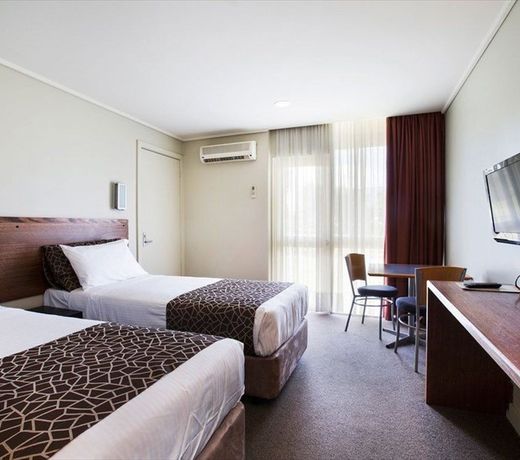 Nightcap at Coolaroo Hotel