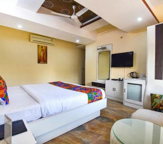 FabHotel Absolute Comfort - Fully Vaccinated Staff