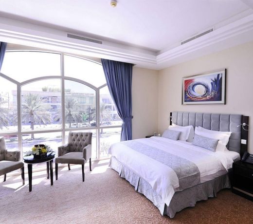 Mira Hotel