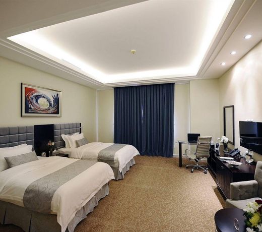 Mira Hotel