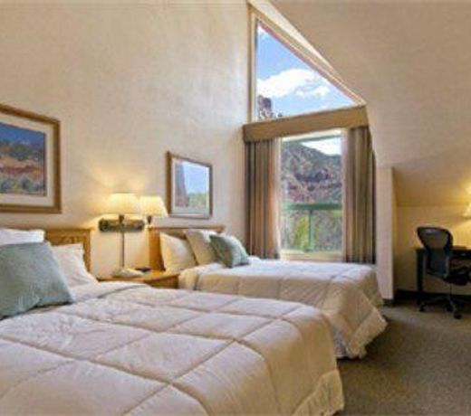 Zion Lodge
