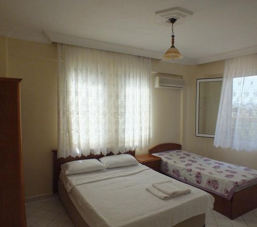 Everest Apart Hotel