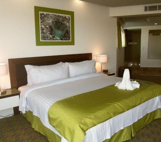 Holiday Inn Queretaro Zona Krystal, an IHG Hotel