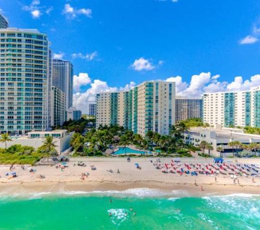 Hollywood on The Beach