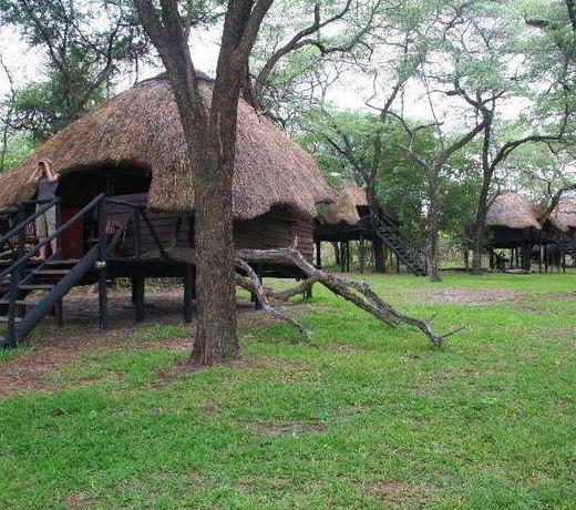 RAINBOW SIKUMI TREE LODGE