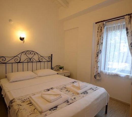 Alacati Zeynep