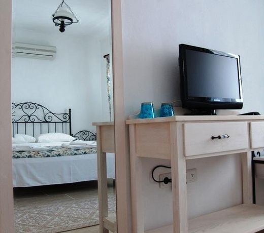 Alacati Zeynep