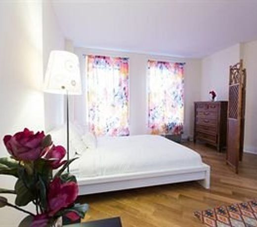 Lincoln Center Holiday Rentals