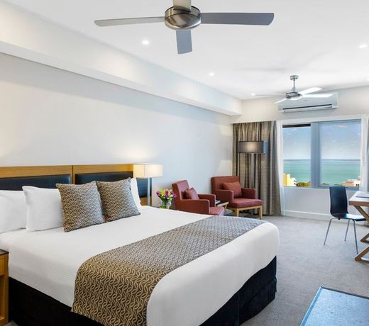 Oaks Darwin Elan Hotel