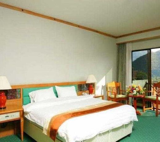 Mandarin Golden Valley Hotel & Spa