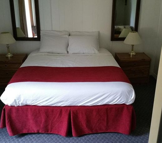 Kokanee Beach Resort Motel