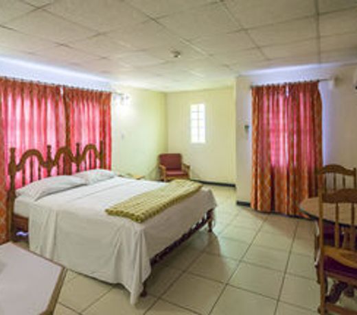 Sundeck Suites