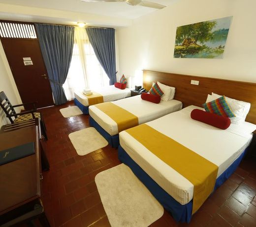 Catamaran Beach Hotel