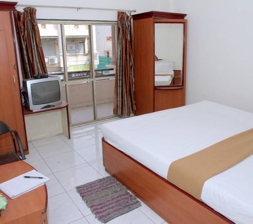 OYO 12049 Hotel Ravi Kiran Executive