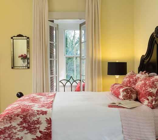 The Twelve Oaks Bed & Breakfast