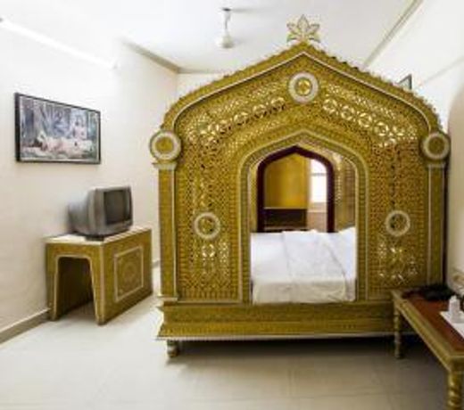 Hotel Samrat International