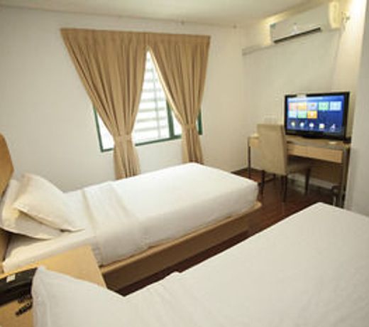 Aira Hotel