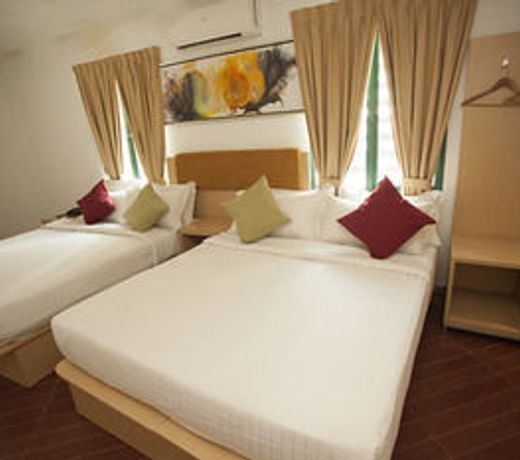 Aira Hotel