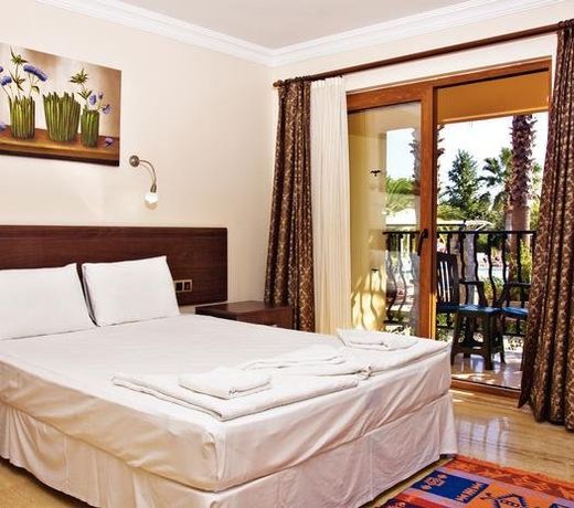 Holiday Calbis Hotel