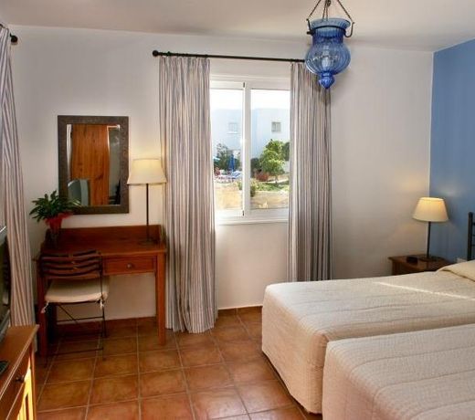 Aliathon Holiday Village