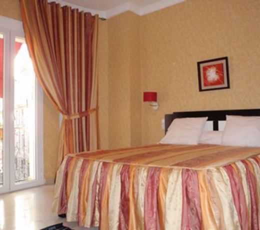 ST Hotel