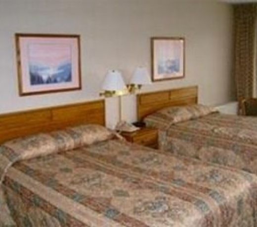 ECONO LODGE INN  SUITES