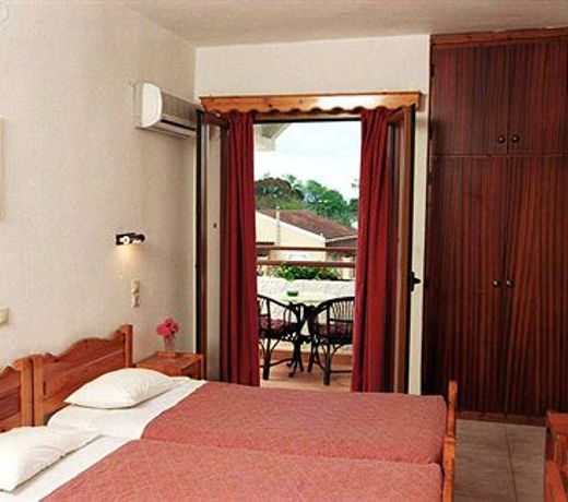 Louvre Hotel