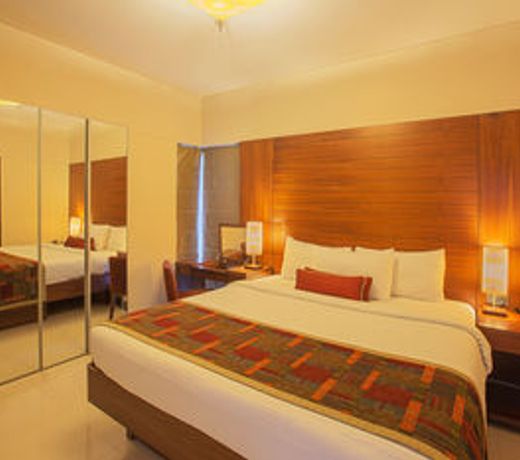 Oakwood Residence Naylor Road Pune