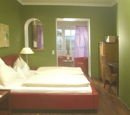 Raunak International Hotel