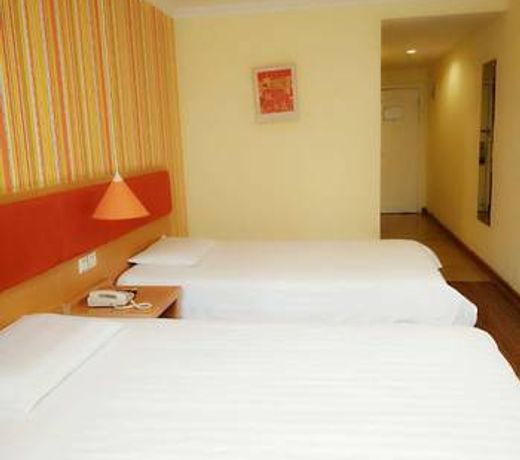 Home Inn (Qingdao Shandong Road)