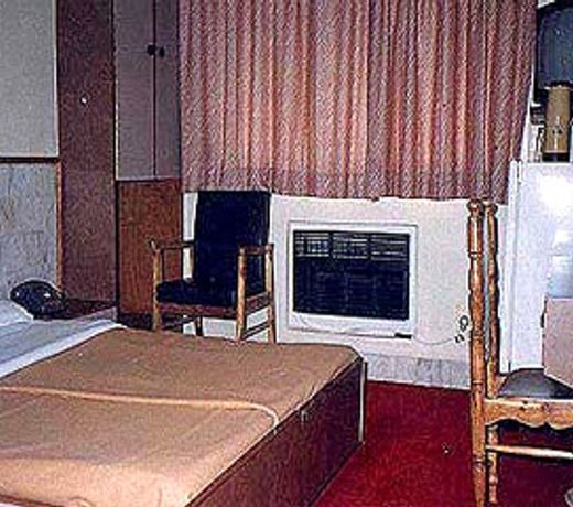 Hotel Singhs International