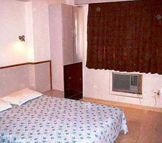 Hotel Singhs International
