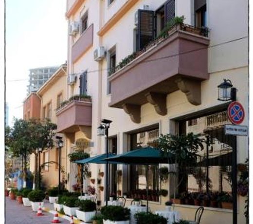 Hotel Nais