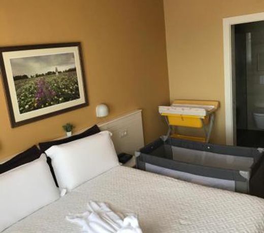 Hotel Nais