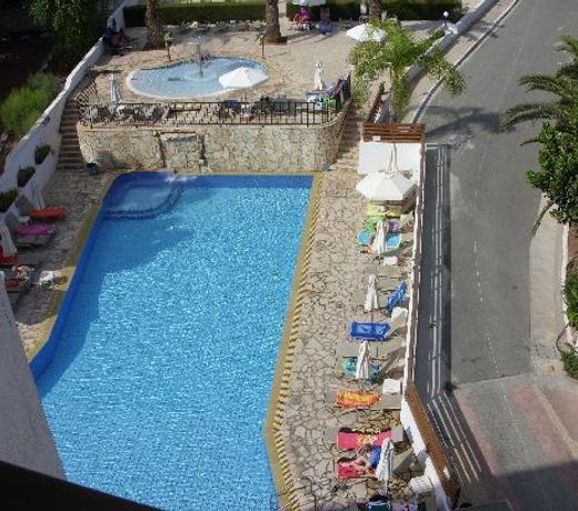 Sunrise Gardens Aparthotel