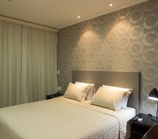 Hotel Executive Arrey