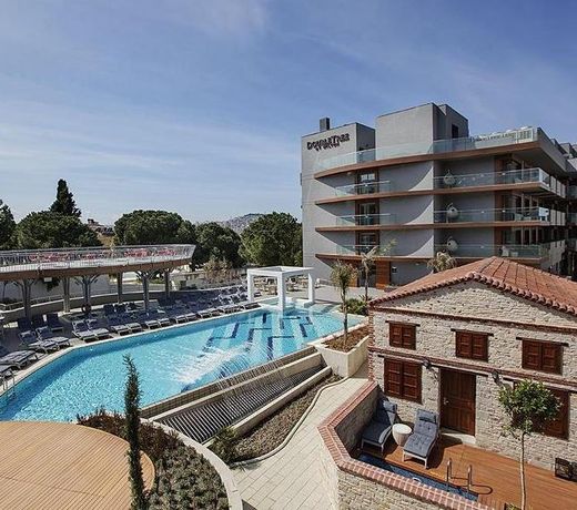DoubleTree by Hilton Kusadasi