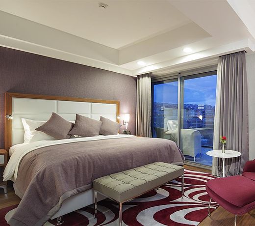 DoubleTree by Hilton Kusadasi