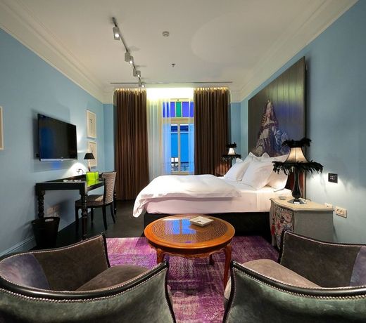 Alma Boutique Hotel And Lounge