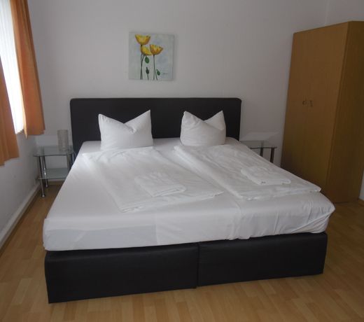 HOTEL ZUR MESSE