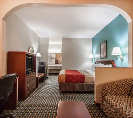 Econo Lodge Inn & Suites Northport