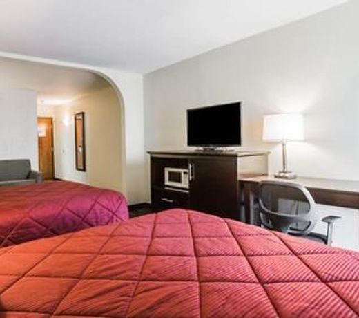 Quality Inn & Suites near Coliseum and Hwy 231 North
