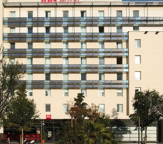 ibis Paris Porte de Clichy Centre